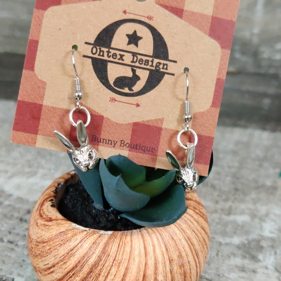 Large Tibetan silver bunny rabbit face earrings - Picture 3 of 6